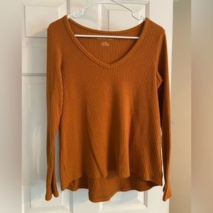 American Eagle V neck sweater